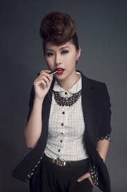 Sự kiện và chính sách. Tiá»ƒu Sá»­ Ca SÄ© Ngo Thá»§y Tien