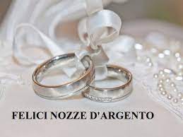 Auguri 25 anni matrimonio divertenti. Frasi 25 Anni Di Matrimonio 271 Aforismi Immagini E Video Per Festeggiare Le Nozze D Argento Aforismi E Citazioni