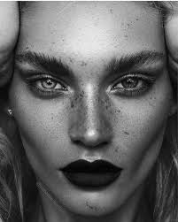 Beautiful Black And White Photos Of Faces Pin By Queen Queen On Faces Black And White Portraits Girl Face Tattoo Portrait Inspiration