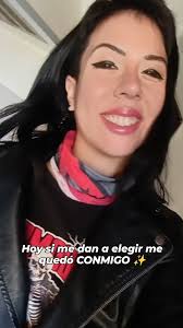 Amate tanto que jamás regreses al lugar que te robó tu luz y tus ganas de  vivir ..... AMATE PARA QUE NO ACEPTES MENOS DE LO QUE MERECES, NO TE  CONFORMES CON POCO...., Amate como si de eso dependiera ...