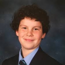 Louis Gee's Instagram, Twitter & Facebook