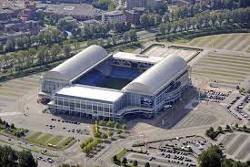 Sbv vitesse ( stichting betaald voetbal vitesse ), algemeen bekend als vitesse arnhem , of kortweg als vitesse ( nederlandse uitspraak: Huurder Gelredome Wijst Verkoop Aan Vitesse Af Nederlands Voetbal Ad Nl