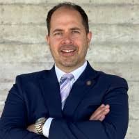 Aaron Bannister's Instagram, Twitter & Facebook