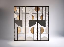 The Elegance Of The Materials Adds Strength To The Design That Finds Its Center Of Gravity In The Burnished Idea Di Decorazione Design Del Prodotto Decorazioni
