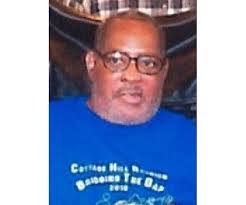 Sara Dinkins's Instagram, Twitter & Facebook