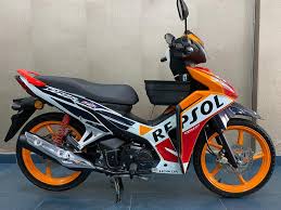 This car has received 2.5 stars out of 5 in user ratings. Honda Dash 125 Repsol Edition Motorbikes On Carousell