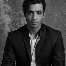 What in the drug deal going in here??