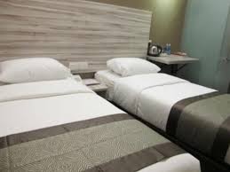 The kilometre zero is located at simpang pulai. Hotel Hotel Austin Paradise Taman Pulai Utama Tripcetera