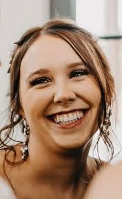 Mary Petsch's Instagram, Twitter & Facebook