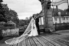 Unsere dienstleistungen im bereich zahnimplantate. Die Hochzeitsfotos Der Freien Trauung Von Rosa Mischa Im Schloss Kortlinghausen