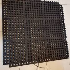 Harga keset kaki kamar mandi karet anti licin slip pvc transparant murah karet termurah juli 2021 | dapatkan promo keset kaki kamar mandi karet anti licin slip pvc transparant murah karet terbaik hanya di blibli 📢 gratis ongkir 100% original 💡 pembayaran aman & mudah Jual Keset Karpet Karet Lantai Anti Slip Multiguna Untuk Kamar Mandi Jakarta Barat Sm Packing Gasket Tokopedia