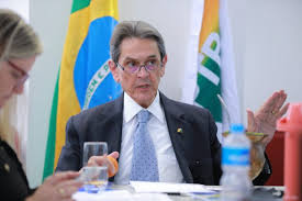 The mensalão scandal ( portuguese: Urgente Roberto Jefferson E Preso Pela Policia Federal Revista Oeste