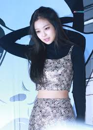 Blackpink Jennie Showcases Her Ant Waist At A Recent Event Blackpink Jennie Kpop Girls Black Pink
