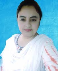 Victoria Lazarus's Instagram, Twitter & Facebook