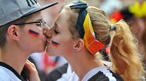 See more of international kissing day on facebook. What S In A Kiss 11 Fun Facts About Kissing Science In Depth Reporting On Science And Technology Dw 06 07 2021