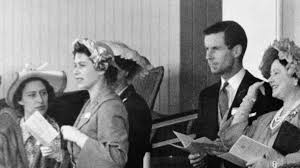 Nov 09, 2020 · while princess margaret is no longer with us, her memory stays alive through photographs and, of course, the crown, netflix's hit drama series about the british royals.in season four, which. Medals Of Princess Margaret S Fiance Peter Townsend Sell For 260 000 Bbc News