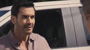 Sergio y Fabián se conocen por un choque y Fabián descubre que es un  cretino que no acepta sus errores 😡, #AMar de lunes a viernes 8:30 p. m.  MEX, con #LasEstrellas.