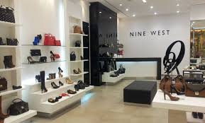 Nine West The Mall Et 1 Shoe Rack Flooring Mall
