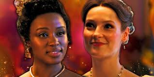 She is playing around with my crown 👸🏽