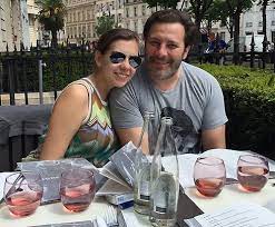 На литрес вы найдете все книги сергея минаева. Pisatel Sergej Minaev Stal Otcom Troih Detej Zvezdy Womanhit Ru