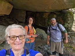 Hiked half of Section 21 [over Twin and Indian Head] yesterday. The  humidity made it feel hot! Bugs are back. 😭 A few nice views and the rock  thrones are always fun!