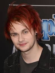 Michael Clifford Debuts A Vibrant New Hair Color 5sos Michael Clifford 5sos Michael Michael Clifford Hair