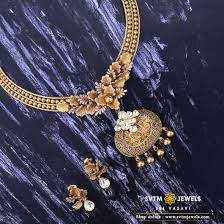Chandbali Style Necklace Gold Necklace Designs Gold Necklace Indian Bridal Jewelry Antique Gold Jewelry Indian