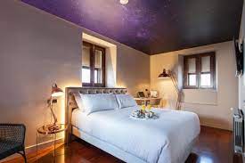 Las habitaciones del semaforo son cómodas y cuentan con suelo de madera y baño privado con secador de pelo. Hotel O Semaforo Finisterre Updated 2021 Prices