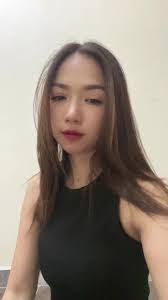 Lydia Moon's Instagram, Twitter & Facebook