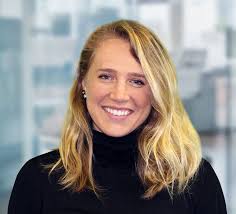 Erin Davison's Instagram, Twitter & Facebook