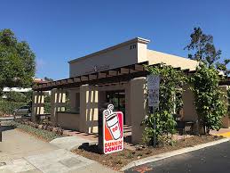 DUNKIN' DONUTS MAKES A SPLASH UPTOWN