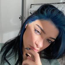 Dixie d'amelio (born august 12, 2001) is an american tiktok star and a social media influencer with an immense fan following. Dixie D Amelio Promiflash De