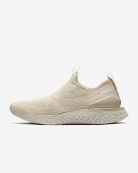 The epic phantom react flyknit comes in a medium width profile for both the men's and women's versions. Nike Epic Phantom React Flyknit Women S Running Shoe Nike Sa