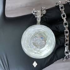 A Close Up Look Of The 1 Of 1 White Diamond Edition Spinning Murakami Flower From Our Official Takashi Murakami Murakami Flower Takashi Murakami Custom Jewelry