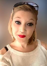 Danielle Pierce's Instagram, Twitter & Facebook