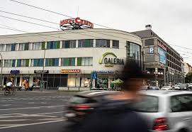 Betriebsrat Warenhausfiliale Im Ring Center Gerettet Berlin De