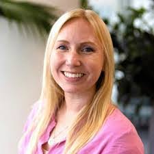 Miranda Parr's Instagram, Twitter & Facebook