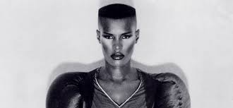 She studied acting at syracuse university and appeared in her first musical; Alterslos Grace Jones Nassau Trilogie Begann Vor 40 Jahren