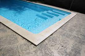 epingle sur piscine