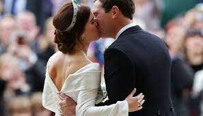 Check spelling or type a new query. Casamento Princesa Eugenie Esta E Razao Pela Ela Eugenie Fez Questao Que Vestido De Noiva Mostrasse Sua Cicatriz Vix