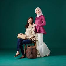 Mulai dari model blouse wanita seperti blouse muslimah, blouse katun, blouse kebaya, blouse balotelli, blouse panjang, blouse sifon dengan berbagai macam model dan ukuran. Lanafira Butik Online Pakaian Muslimah Fesyen Terkini Iafoodhunter