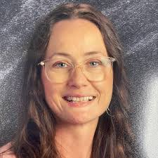 Nancy Weatherhead's Instagram, Twitter & Facebook