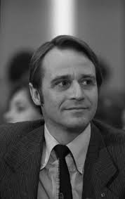 Born 7 april 1944) is a german politician who served as chancellor of germany from 1998 to 2005, during which his most important political initiative was agenda 2010. Hans Ulrich Klose Wikiwand