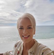 Can you visit Florida without a rental car or driving yourself? How is  public transportation? Is it available all through out florida 24/7? Thanks  😊