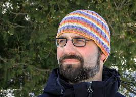 A simple and free knitting pattern for a men's beanie suitable for beginners. 7 Men S Hats Free Knitting Patterns Blog Nobleknits