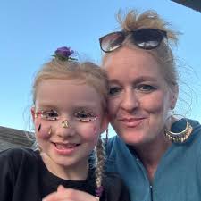 Migrants were seen scattering across the Home Depot parking lot after DHS  agents arrived