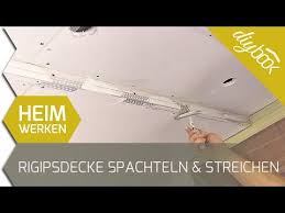 Du Willst Deine Rigipsdecke Spachteln Da Muss So Manches Beachtet Werden Diese Anleitung Zeigt Dir Alle Notigen Schritte T Rigips Renovierung Wand Verputzen