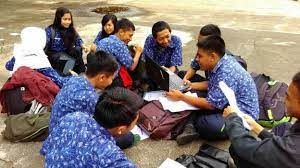 Siswa smp muhammadiyah 2 wonosari diajak ke bengkel smk muhammadiyah 1 palyen dan bengkel smk muhammadiyah tepus. Smkn 2 Wonosari Unggul Dalam Memasarkan Lulusannya Kh