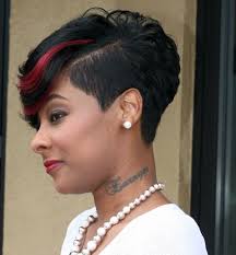 Hair stylists often see a faux hawk as a flirty balance of elegance and edginess. 40 Mohawk Hairstyle Ideas For Black Women