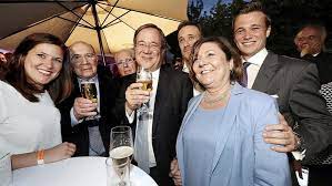 Pin Auf Politik